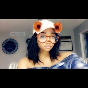 Meet your Posher, Kiana